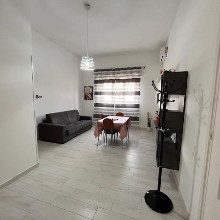 Aria Di Sale Apartment Trapani Bagian luar foto