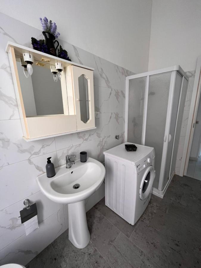 Aria Di Sale Apartment Trapani Bagian luar foto